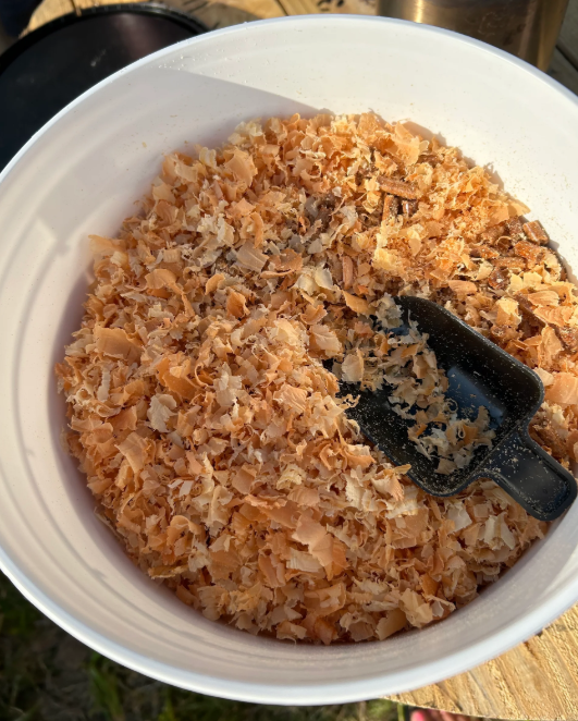 2 Gallon Fired Up Fire Starter Bucket with Scoop (25 fires)